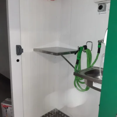 container with anteroom 4x2 5