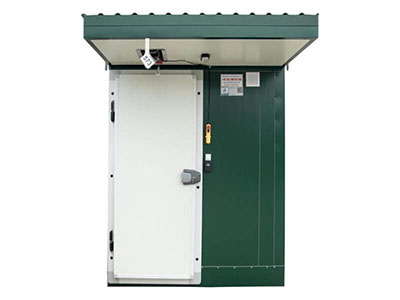 Processing containers